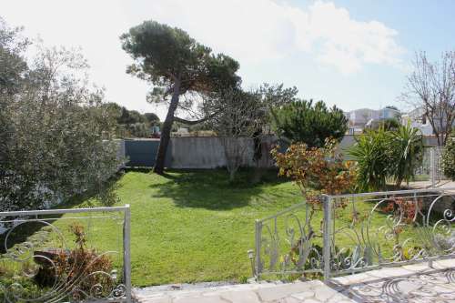 Photo 22 : JARDIN d'une maison située à Rivedoux-Plage, île de Ré.