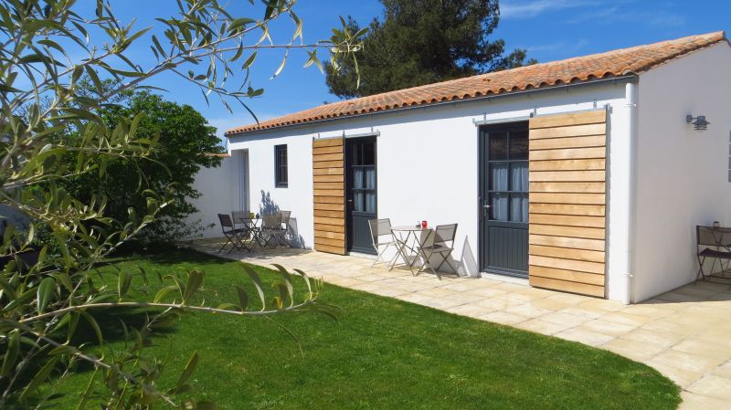 Photo 1 : EXTERIEUR d'une maison située à La Couarde-sur-mer, île de Ré.