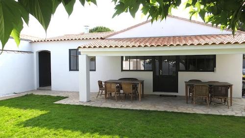 Photo 22 : TERRASSE d'une maison située à La Couarde, île de Ré.