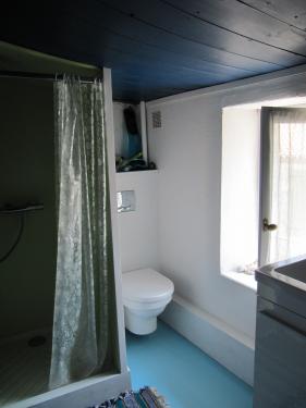 Photo 9 : SALLEDEBAIN d'une maison située à Ars, île de Ré.