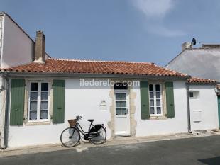 Ile de Ré:A nouveau disponible apres restauration totale  maison centre de village proche 