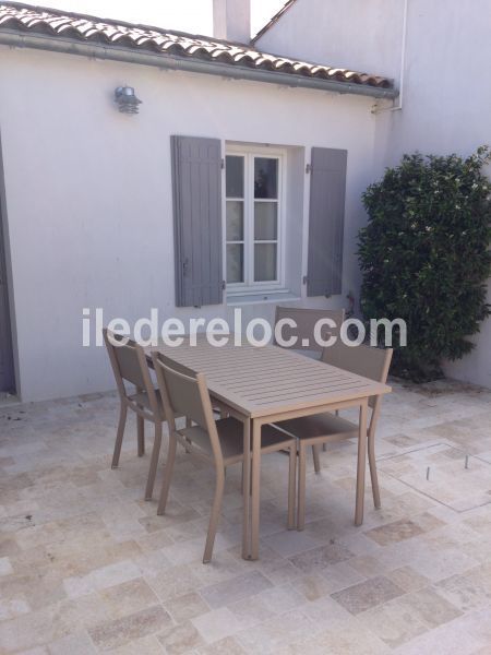 Photo 7 : EXTERIEUR d'une maison située à Le Bois-Plage-en-Ré, île de Ré.