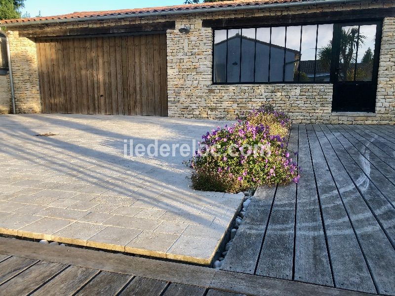 Photo 46 : EXTERIEUR d'une maison située à Le Bois-Plage-en-Ré, île de Ré.