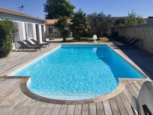 Ile de Ré:Villa contemporaine avec piscine au coeur du village