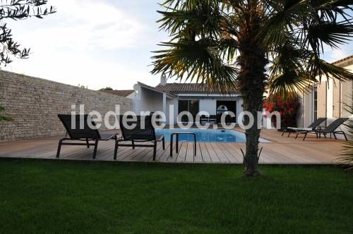 Photo 3 : EXTERIEUR d'une maison située à Le Bois-Plage-en-Ré, île de Ré.