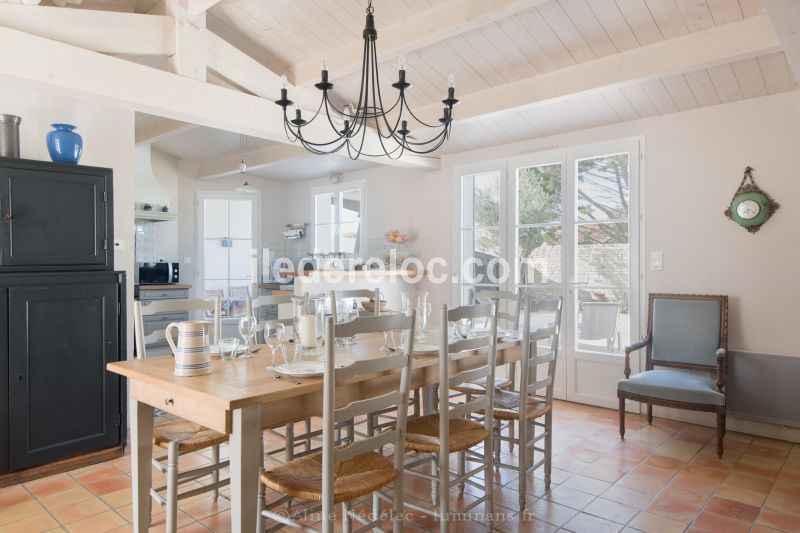 Photo 10 : SEJOUR d'une maison située à Saint-Clément-des-Baleines, île de Ré.