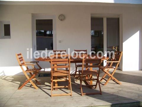 Photo 10 : TERRASSE d'une maison située à Les Portes, île de Ré.