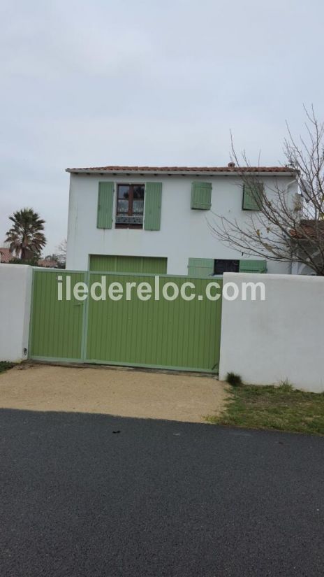 Photo 1 : ENTREE d'une maison située à Ars en Ré, île de Ré.