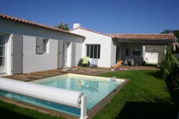 Ile de Ré:Charmante maison au calme, piscine jardin clos