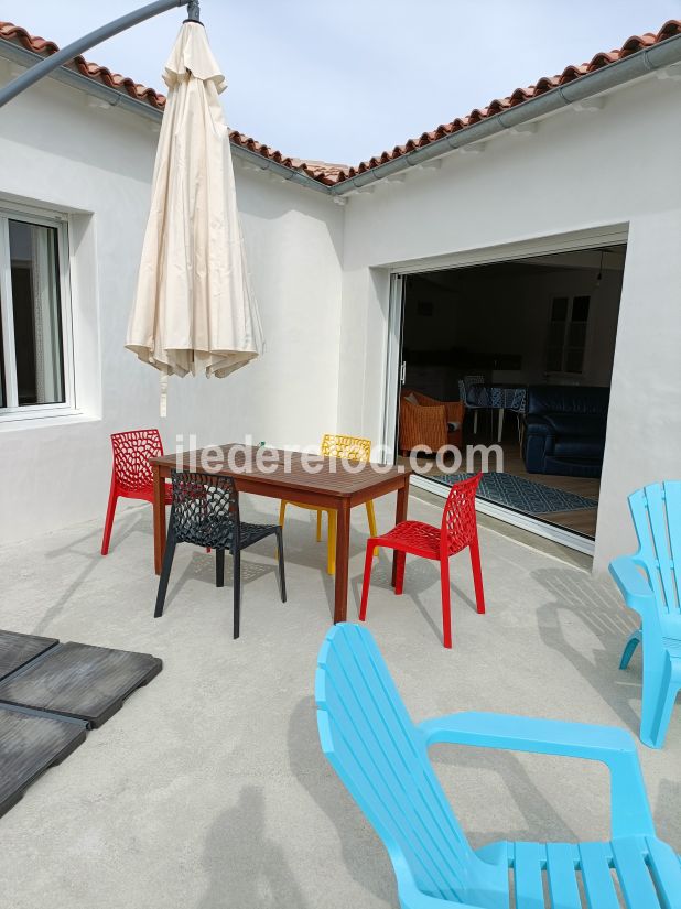 Photo 8 : TERRASSE d'une maison située à Le Bois-Plage-en-Ré, île de Ré.