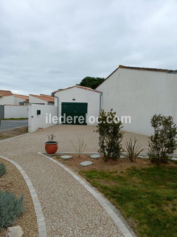 Photo 4 : EXTERIEUR d'une maison située à Le Bois-Plage-en-Ré, île de Ré.