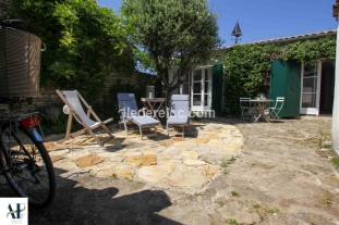 Ile de Ré:Tres jolie maison au centre des portes