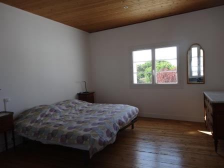 Photo 16 : CHAMBRE d'une maison située à Loix, île de Ré.