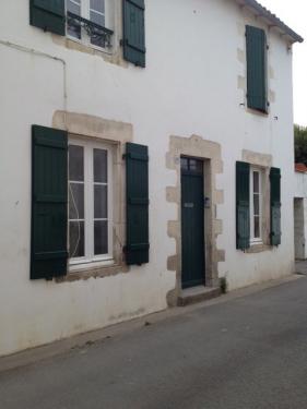 Photo 2 : EXTERIEUR d'une maison située à Loix, île de Ré.