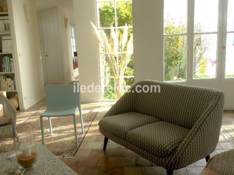 Photo 6 : SEJOUR d'une maison situ&eacute;e &agrave; Loix, &icirc;le de R&eacute;.