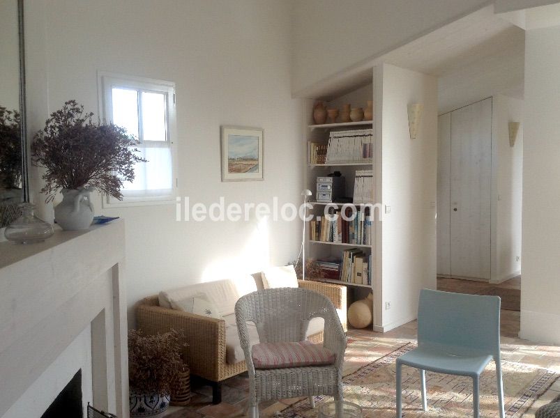 Photo 7 : SEJOUR d'une maison situ&eacute;e &agrave; Loix, &icirc;le de R&eacute;.