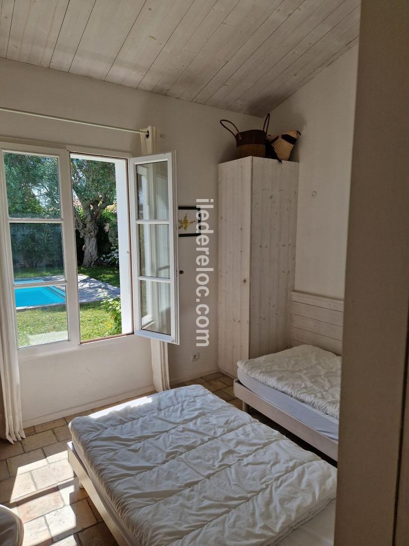 Photo 14 : CHAMBRE d'une maison situ&eacute;e &agrave; Loix, &icirc;le de R&eacute;.