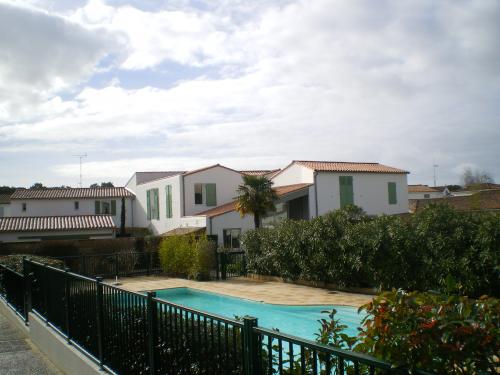 Photo 8 : EXTERIEUR d'une maison située à La Flotte-en-Ré, île de Ré.