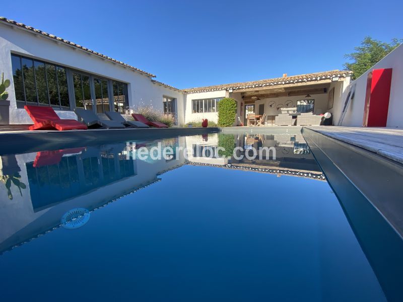 Photo 4 : PISCINE d'une maison située à La Couarde-sur-mer, île de Ré.