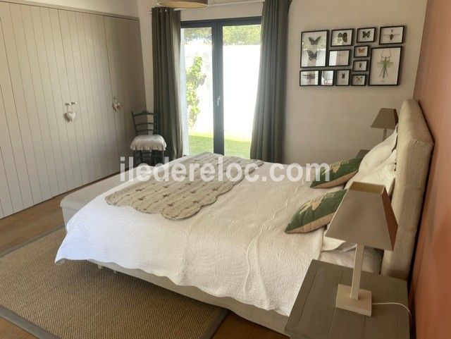 Photo 18 : CHAMBRE d'une maison situ&eacute;e &agrave; La Couarde-sur-mer, &icirc;le de R&eacute;.