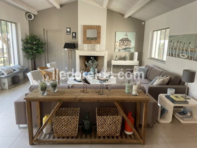Photo 10 : SEJOUR d'une maison situ&eacute;e &agrave; La Couarde-sur-mer, &icirc;le de R&eacute;.