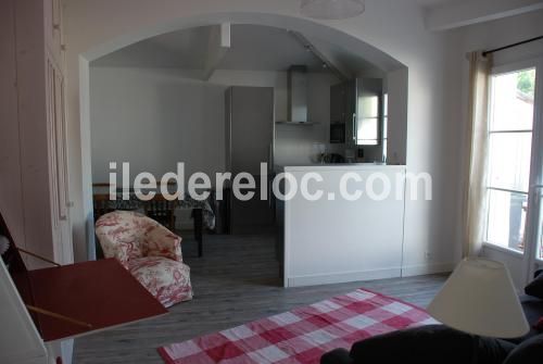 Photo 6 : SEJOUR d'une maison située à Loix, île de Ré.