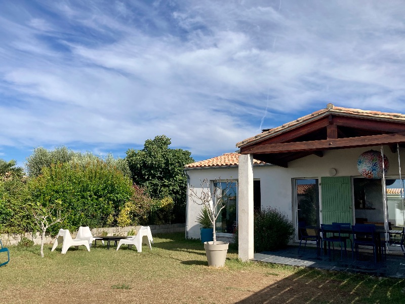 Photo 1 : NC d'une maison située à Sainte-Marie-de-Ré, île de Ré.