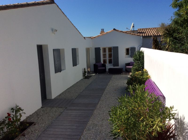 Photo 3 : ENTREE d'une maison située à Les Portes-en-Ré, île de Ré.