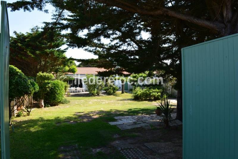 Photo 6 : EXTERIEUR d'une maison située à Sainte-Marie-de-Ré, île de Ré.