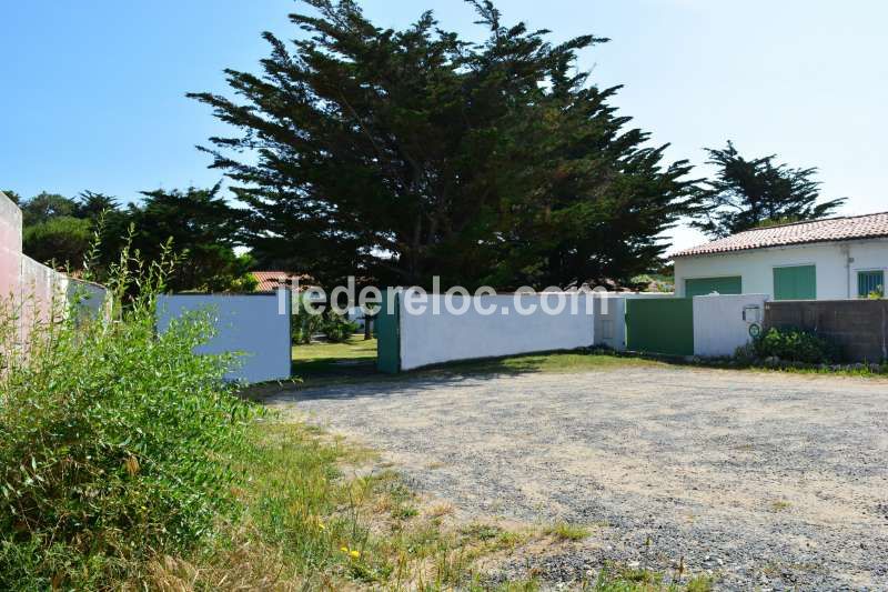 Photo 8 : EXTERIEUR d'une maison située à Sainte-Marie-de-Ré, île de Ré.