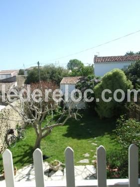 Photo 7 : JARDIN d'une maison située à Les Portes-en-Ré, île de Ré.