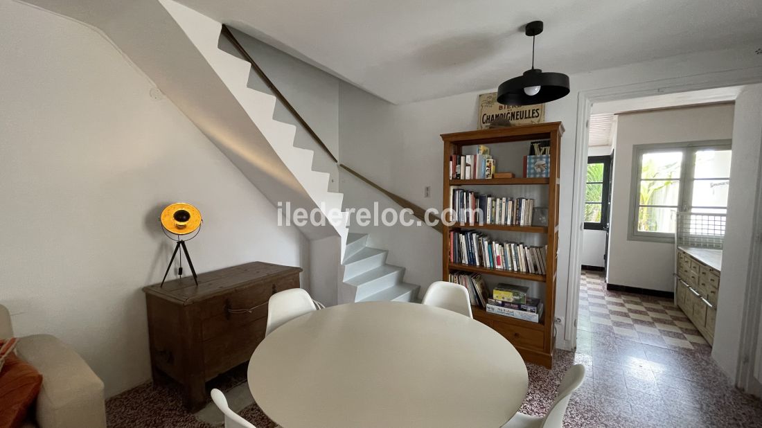 Photo 17 : SEJOUR d'une maison située à Loix, île de Ré.
