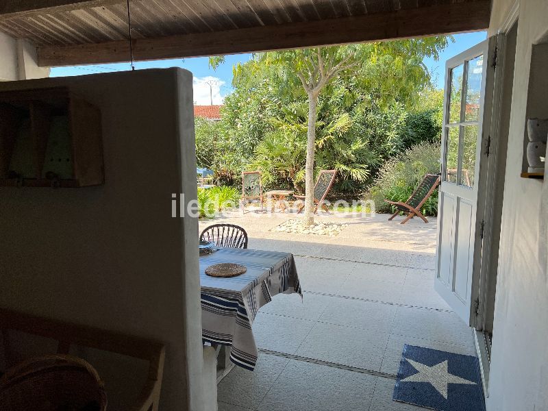 Photo 11 : EXTERIEUR d'une maison située à Les Portes-en-Ré, île de Ré.