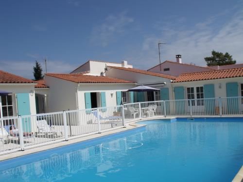 Photo 2 : EXTERIEUR d'une maison située à La Flotte, île de Ré.