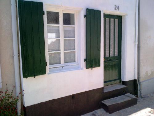 Photo 26 : EXTERIEUR d'une maison située à La Flotte-en-Ré, île de Ré.