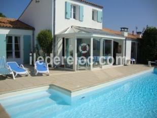 Ile de Ré:Maison contemporaine 8 personnes piscine