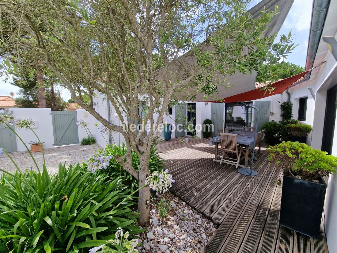 Photo 4 : EXTERIEUR d'une maison située à Le Bois-Plage-en-Ré, île de Ré.