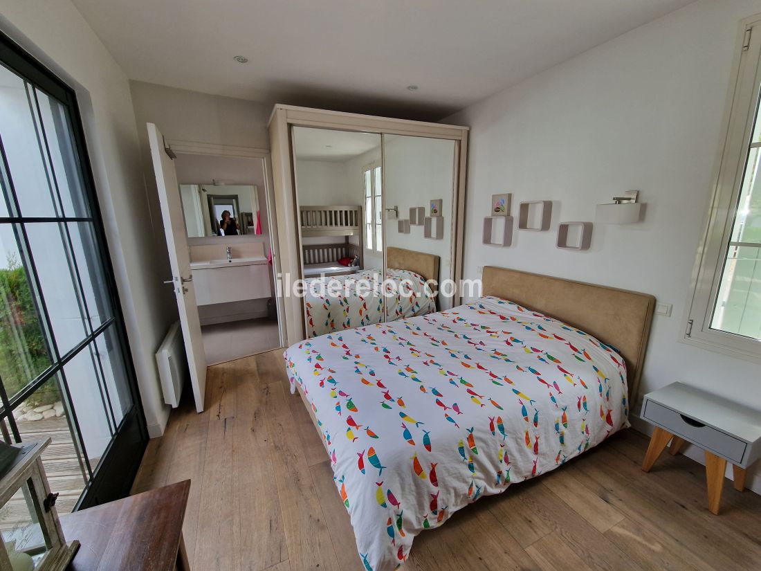 Photo 23 : CHAMBRE d'une maison située à Le Bois-Plage-en-Ré, île de Ré.