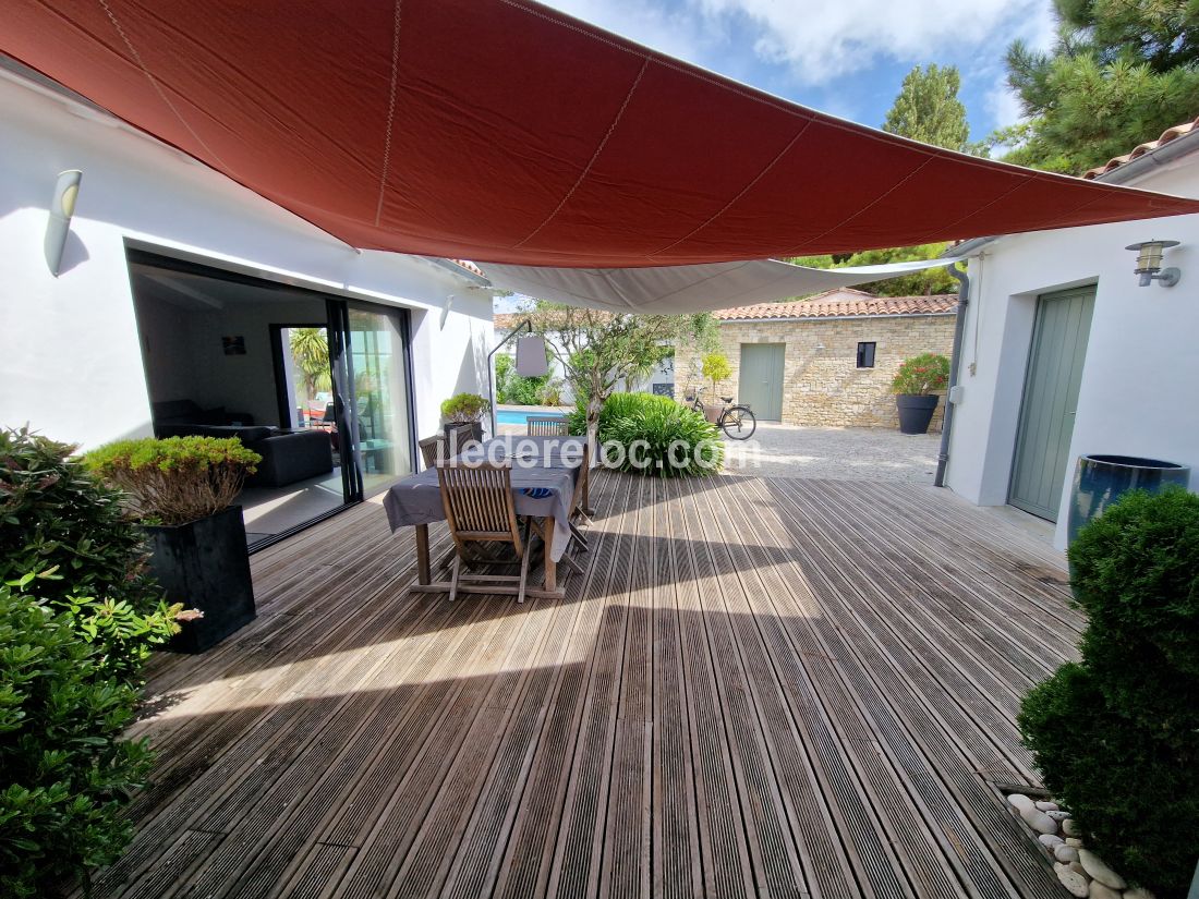 Photo 27 : TERRASSE d'une maison située à Le Bois-Plage-en-Ré, île de Ré.