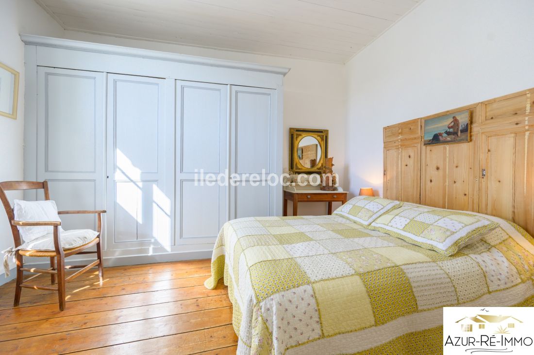 Photo 16 : CHAMBRE d'une maison situ&eacute;e &agrave; Le Bois-Plage-en-R&eacute;, &icirc;le de R&eacute;.