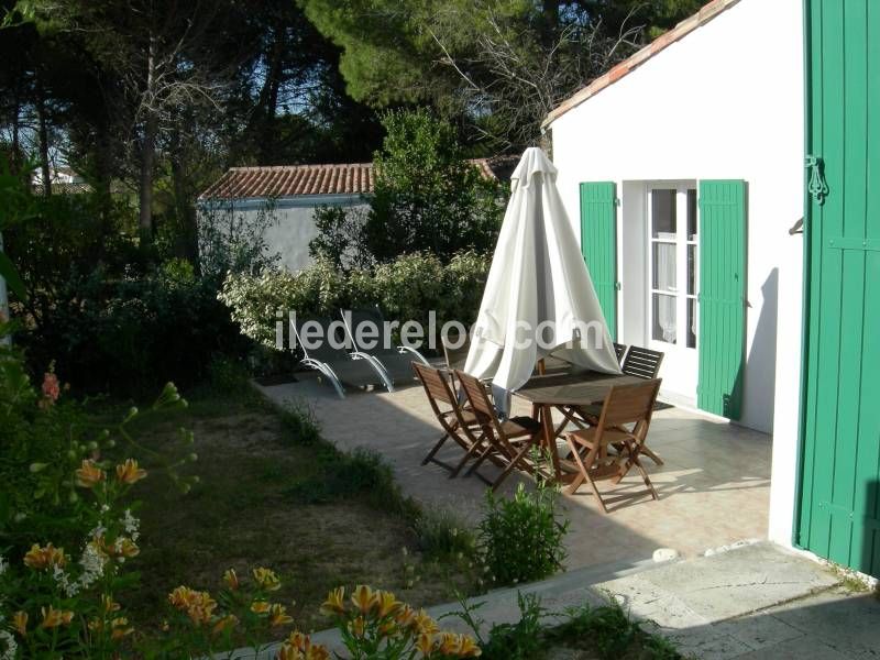 Photo 4 : TERRASSE d'une maison située à Le Bois-Plage, île de Ré.