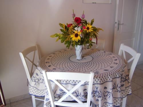 Photo 5 : SEJOUR d'une maison située à Le Bois-Plage-en-Ré, île de Ré.