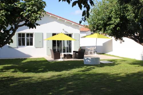 Photo 1 : JARDIN d'une maison située à La Flotte, île de Ré.