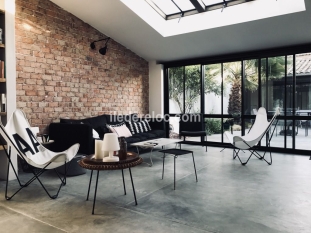 Ile de Ré:Maison contemporaine rénovée, charme, au coeur du village d'ars-en-ré