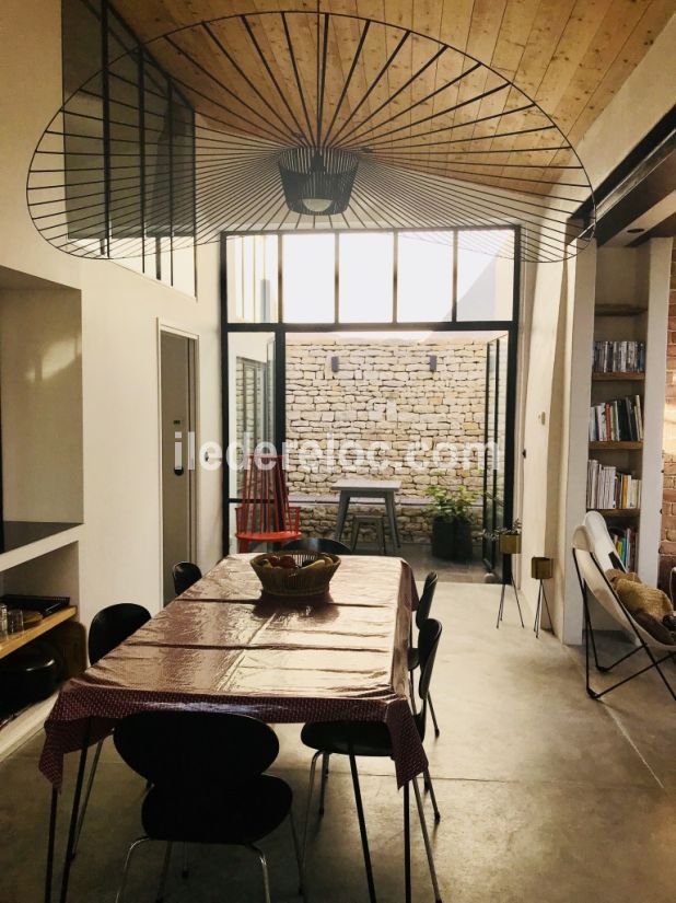 Photo 38 : SEJOUR d'une maison situ&eacute;e &agrave; Ars en R&eacute;, &icirc;le de R&eacute;.