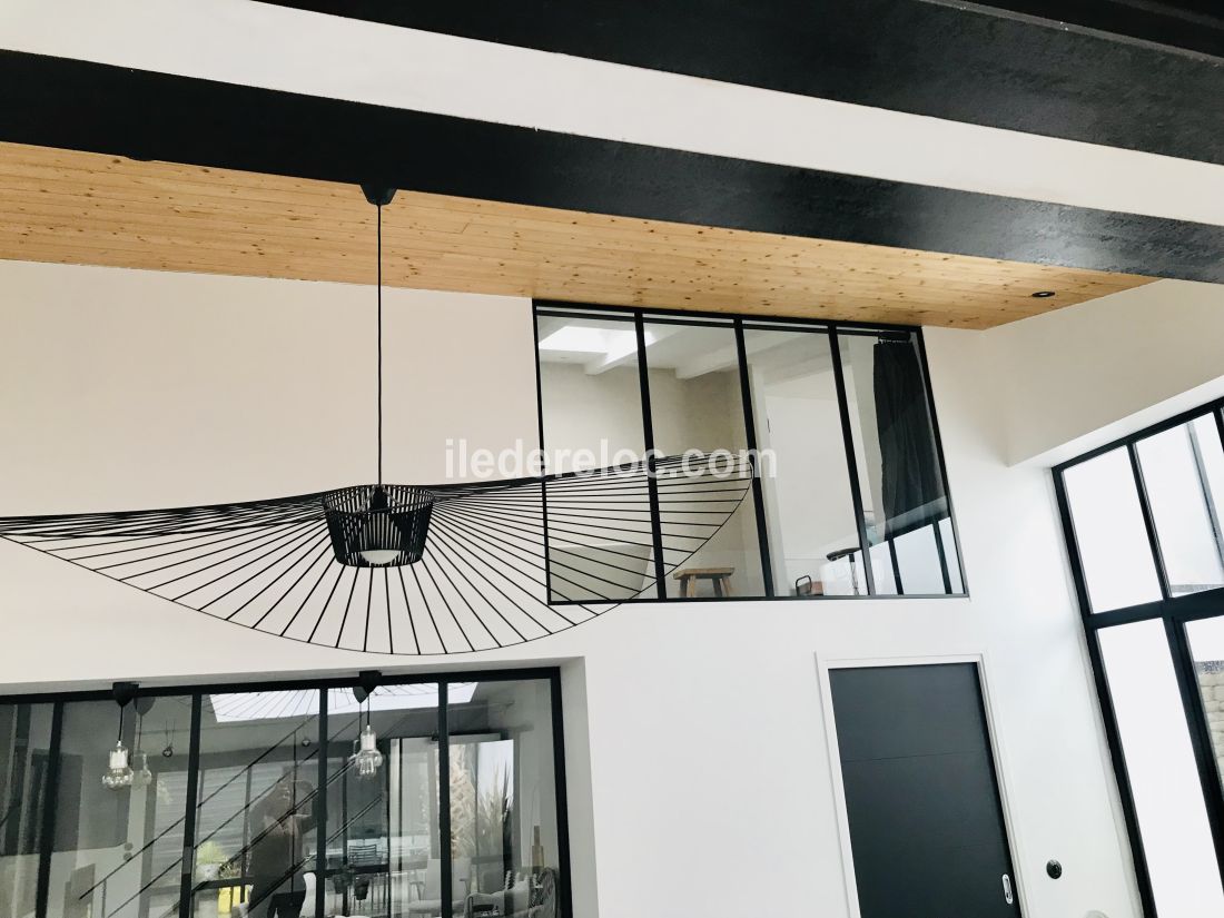 Photo 9 : SEJOUR d'une maison situ&eacute;e &agrave; Ars en R&eacute;, &icirc;le de R&eacute;.