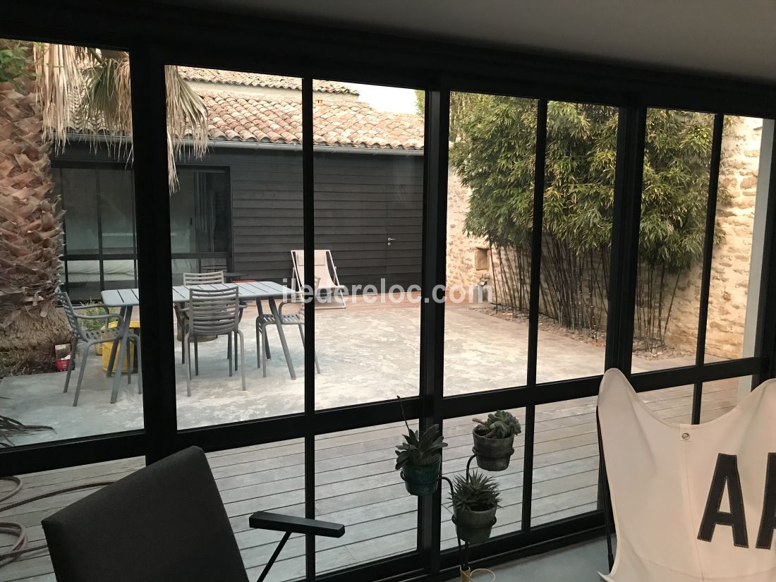 Photo 33 : EXTERIEUR d'une maison situ&eacute;e &agrave; Ars en R&eacute;, &icirc;le de R&eacute;.