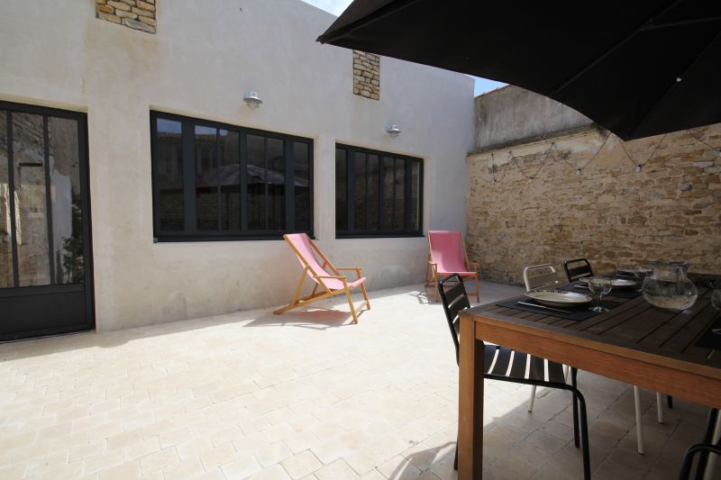 Photo 12 : PATIO d'une maison située à Ars en Ré, île de Ré.