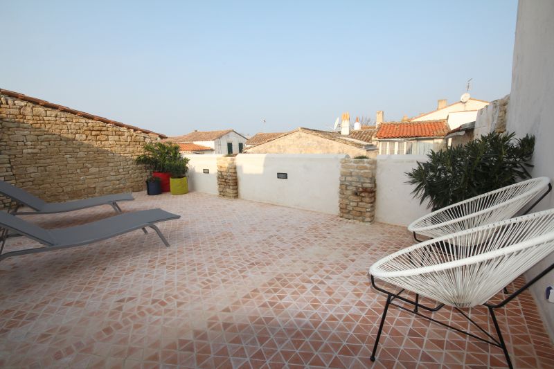 Photo 8 : TERRASSE d'une maison située à Ars en Ré, île de Ré.