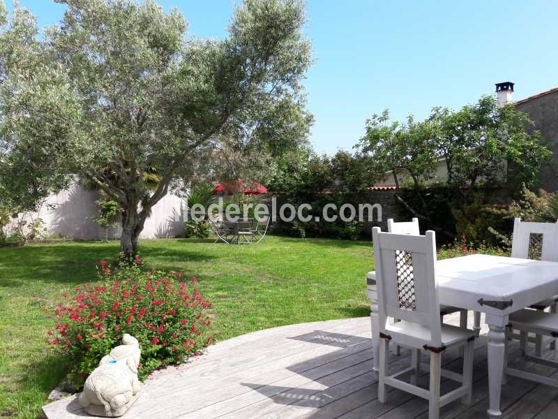 Photo 17 : JARDIN d'une maison située à La Couarde-sur-mer, île de Ré.